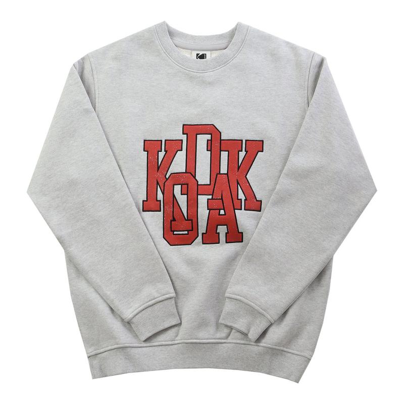 共用エバーループ セミオーバーフィット グラフィック スウェットシャツ K4323EFSI1 MGR