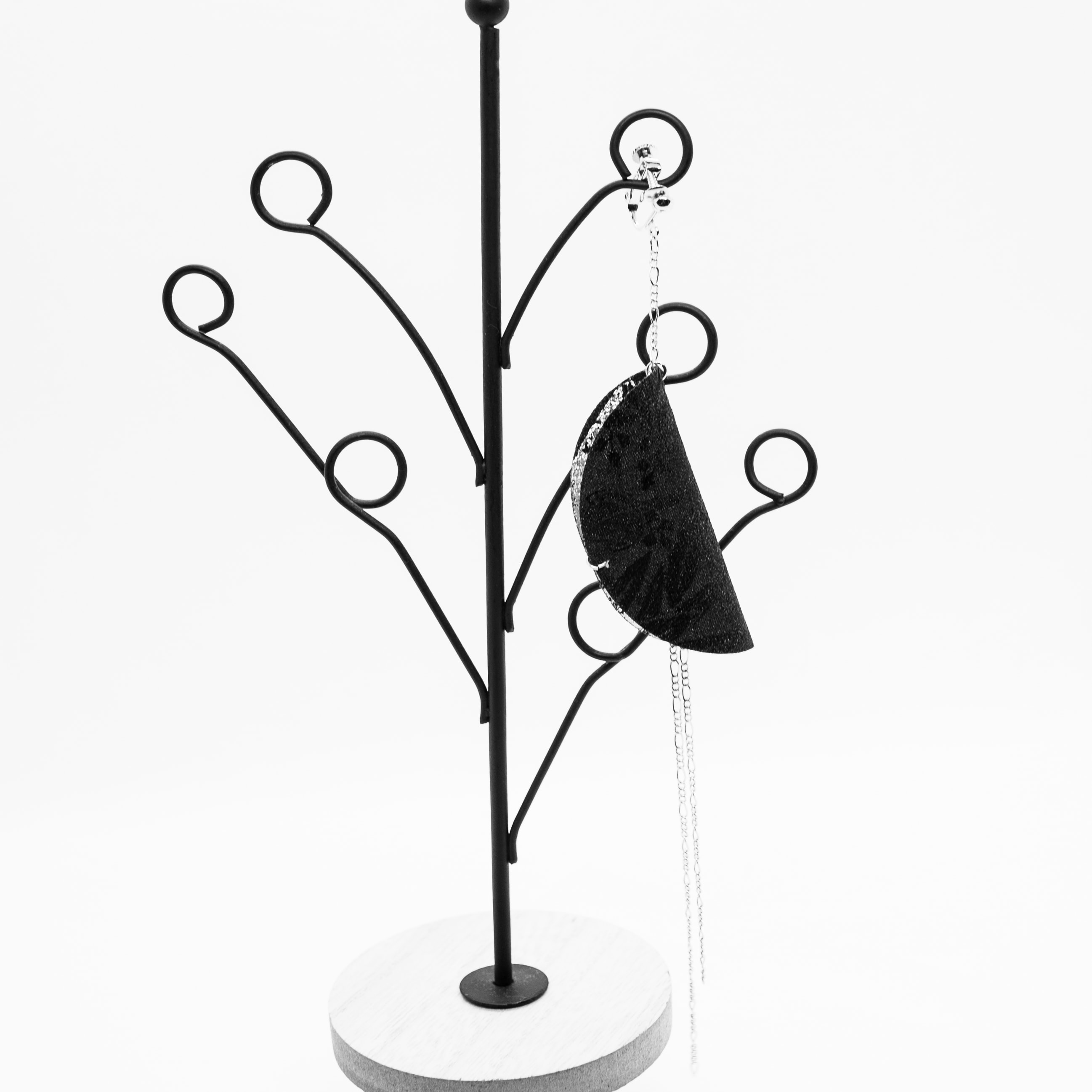 シングルイヤリング ハーフムーン シルバーイヤリング 黒 ロングタイプ