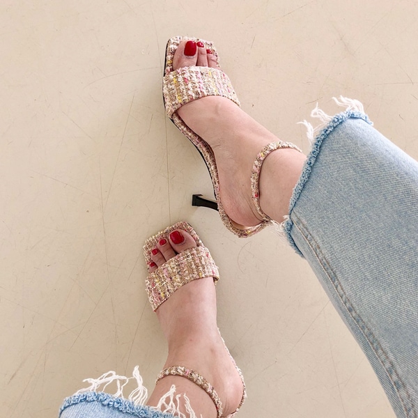 送料0円!韓国ファッションロマンチックムード スクエアト ツイード サンダル ヒル（sh226）