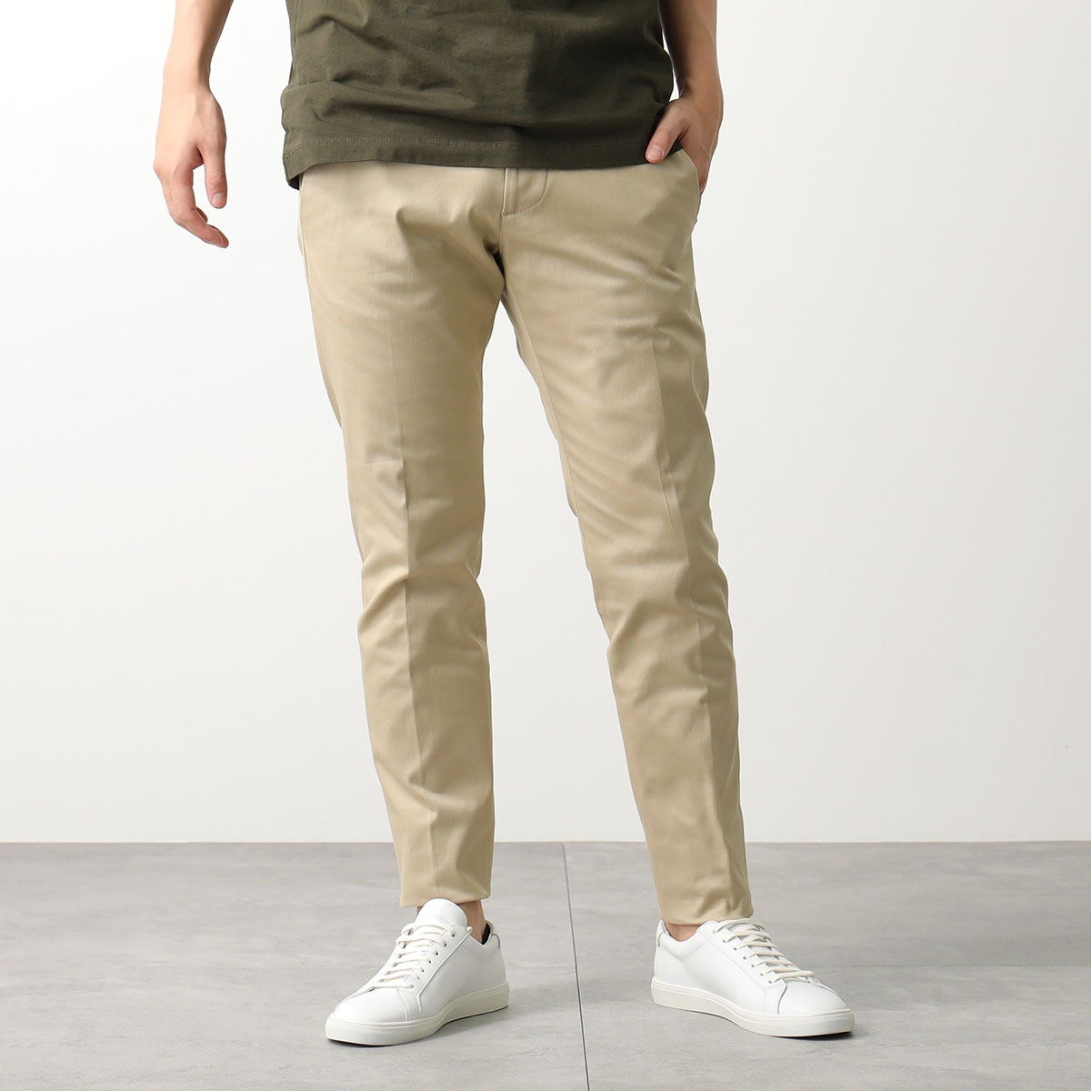 DSQUARED2 ディースクエアード チノパンツ COOL GUY PANTS S74KB0880 S39021 メンズ ロゴプレート スリムフィット 111