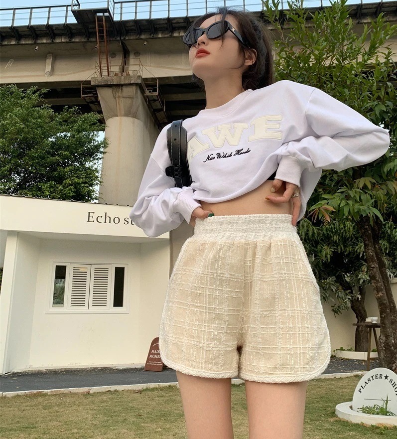 セットアップ トレーナー ショートパンツ レディース 上下セット ロンT 長袖 へそ出し ラウンドネック ウエストゴム カジュアル シンプル おしゃれ 普段使い 旅行 学生 着回し 白 フリーサイズ
