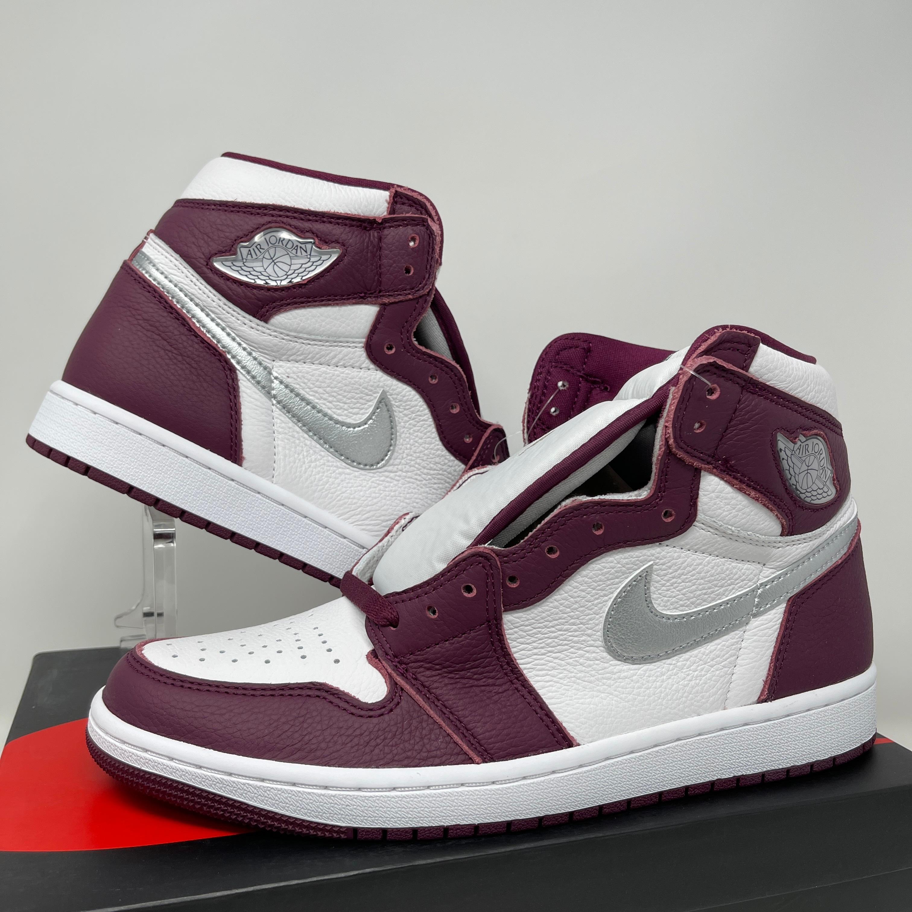 エアジョーダン1 レトロ ハイ OG ボルドーJORDAN1 RETRO HIGH OG Bordeaux メンズ スニーカー 555088-611