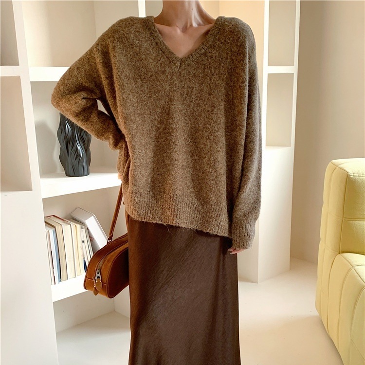トップス セーター 長袖 深Vネック プルオーバー ミディアム丈 萌え袖 かわいい 大人可愛い きれいめ シンプル 上品 おしゃれ かっこいい カジュアル こなれ感 個性的 主役級 存在感 抜け感 秋
