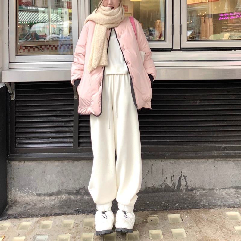 ピンクと黒のカラーブロッキングゆったりとしたフィット感90% ホワイトダックダウン雲のような超軽量リバーシブルダウンジャケットミドル丈コートレディースの万能スタイル