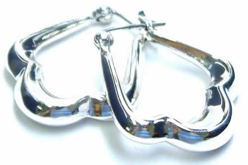 ゴシックウェーブスナップピアス 1ペア 両耳 三つ葉 クローバー ワンタッチ 装着簡単 シルバー925 ポスト 輪っか リング 本物の銀 プレゼント 男性 女性 プレゼント pc-00-00032xx