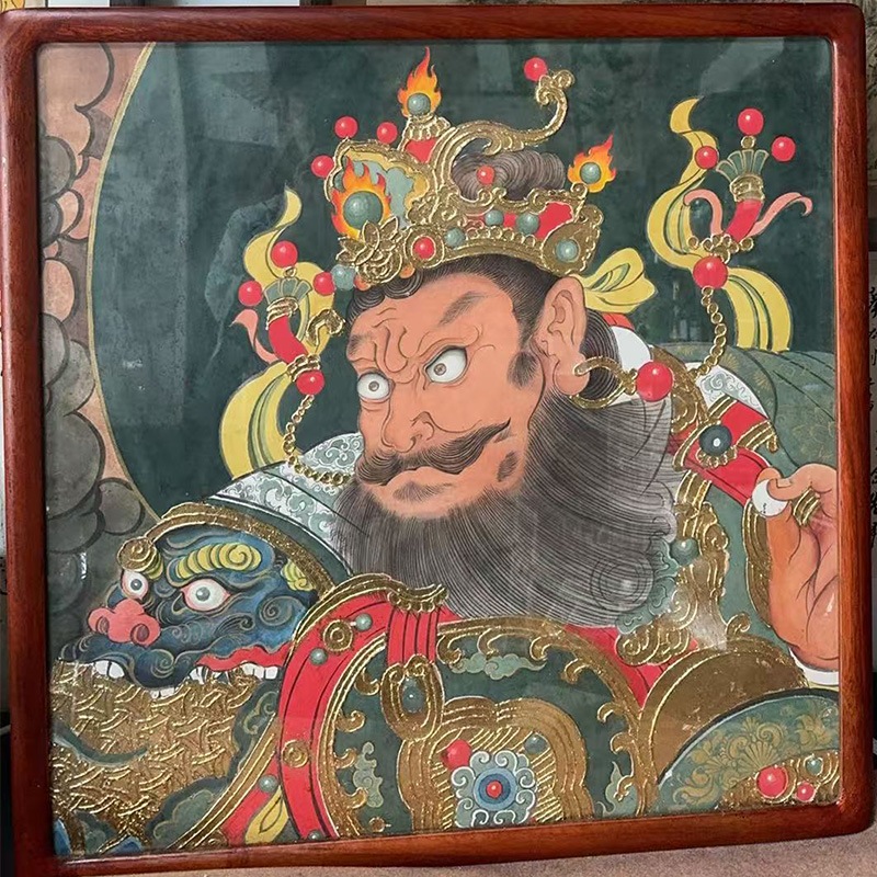 広目天（護法神）は約 60cm×60cm のサイズで粉入れ金堆積技法による作品であり