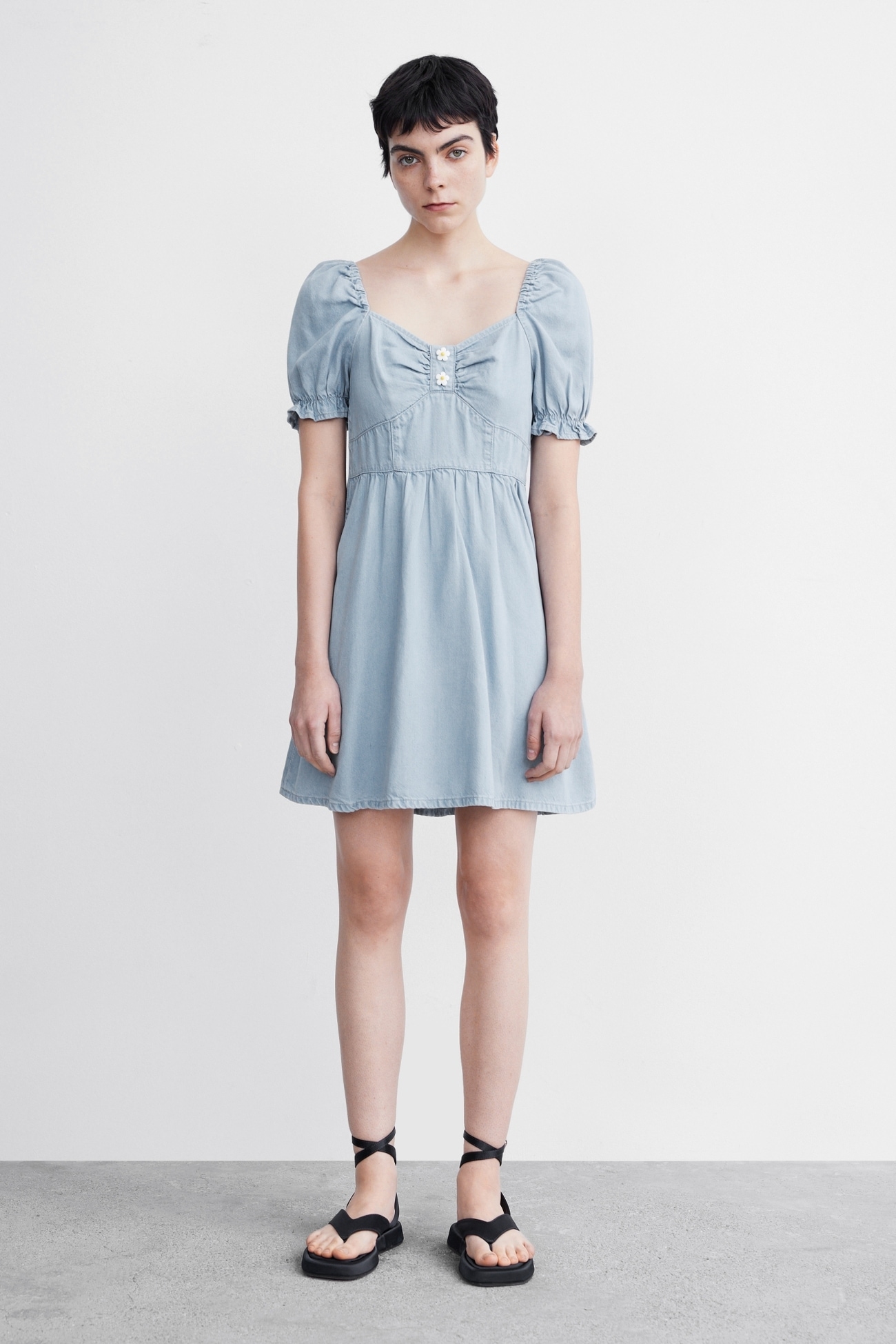 春 夏 レディース カジュアル 小花 デニム 個性的 ユニーク カジュアル ワンピース ブルー XS S M L XL ワンピース 膝上 袖あり 半袖 かわいい 大人可愛い きれいめ シンプル 大人 8,526円