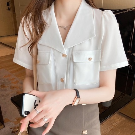 シャツ ブラウス カットソー レディース 半袖 Vネック 襟付き シフォン かわいい 大人可愛い きれいめ シンプル ガーリー かちっと感 無地 春 夏 学生 デート イベント ホワイト トップス 5,260円