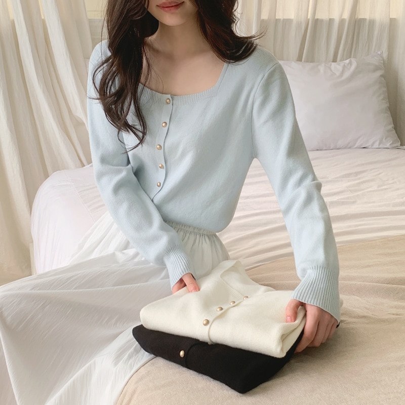 [tcd0417] 韓国ファッション マリーリー スクエアネック ゴールド ボタン カーディガン 4,775円