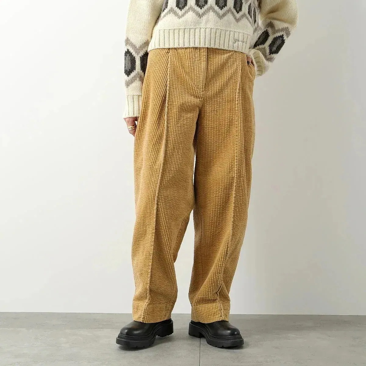 GANNI ガニー ワイドパンツ Corduroy Relaxed Pleated PANTS F8552 6303 レディース コーデュロイ センタープレス入 【ts】 15,333円