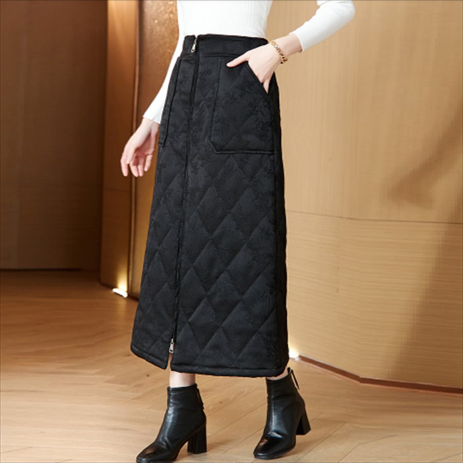 ロングスカート スカート キルティングスカート ロング ロング丈 アンクル丈 マキシ丈 フレア Aライン シンプル ファスナー ハイウエスト ポケット かわいい 大人可愛い きれいめ