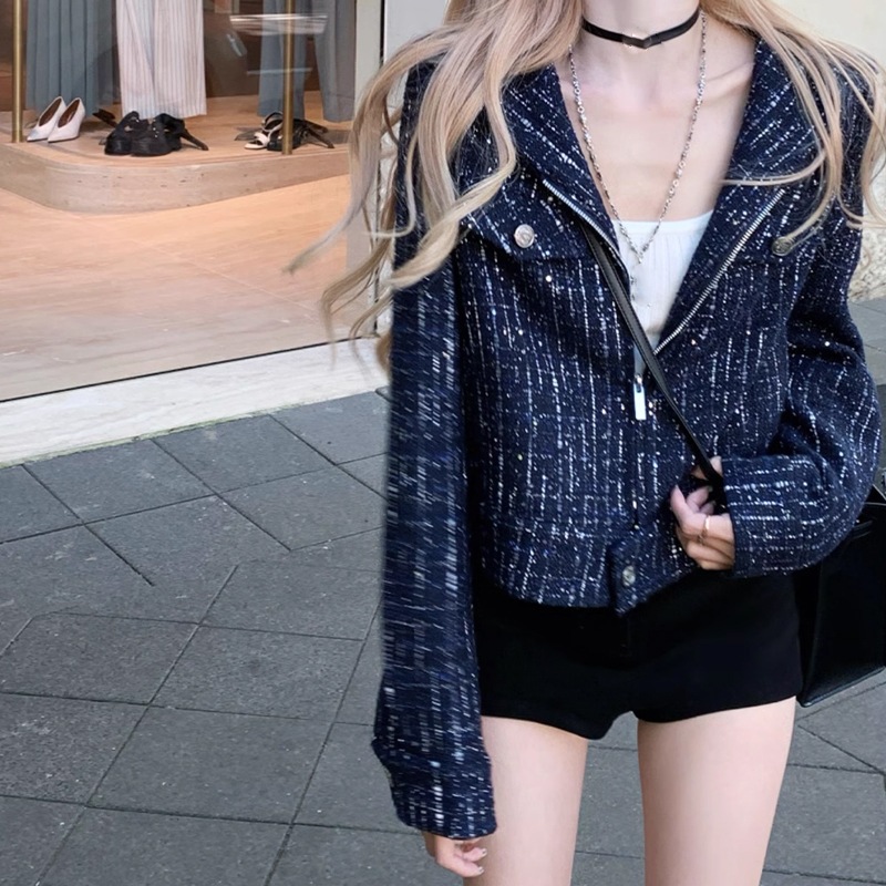 アニーホールの異なるカーキブルーのキャップの軽さと贅沢感ジャケットジャケットの女性的なデザイン感