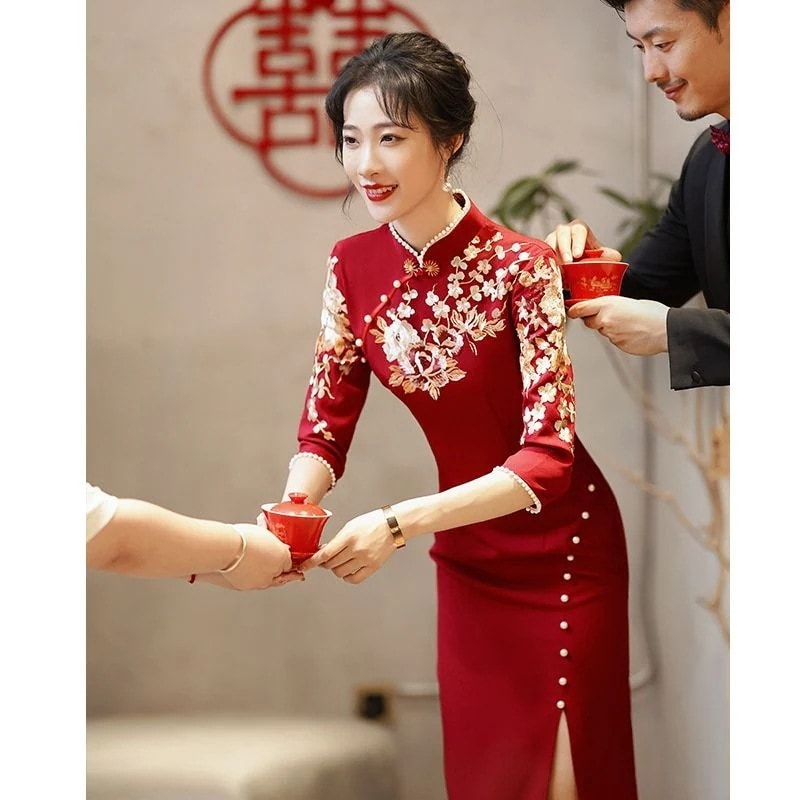 チャイナドレス 2023 ワインレッド 小さい花嫁 結婚 婚約 ドレス 幸せな義理の母 春と秋の女性 母の日
