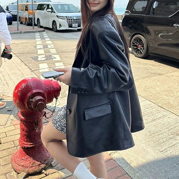 レディース ジャケット アウター 上着 羽織 前開き レザージャケット ロング 丈長 長袖 オーバーサイズ フェミニン ポケット ボタン アメカジ フェイクレザー かわいい 大人可愛い きれいめ