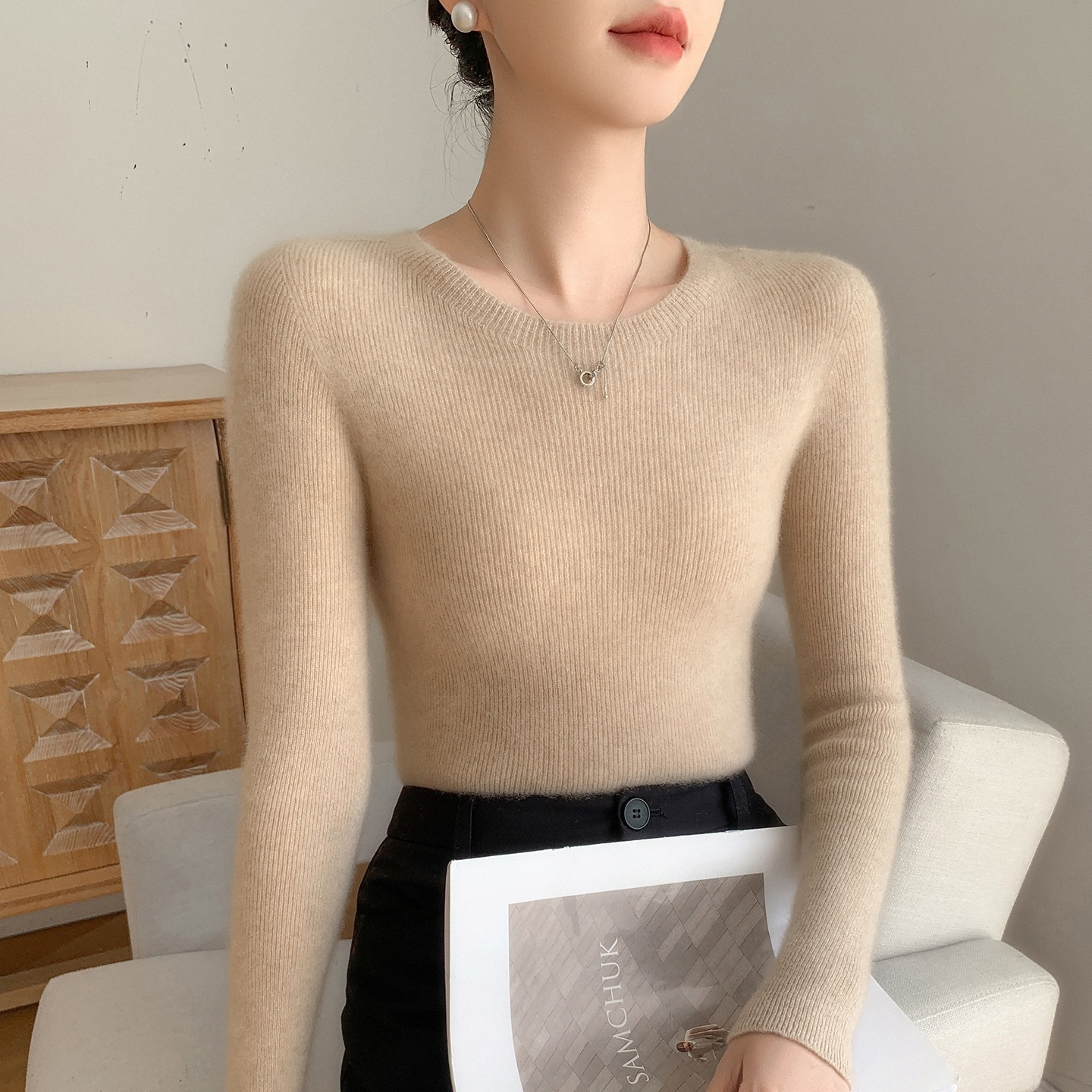 優しくシームレスなラウンドネックのベビーカシミアセーター（女性用）秋冬長袖スリムフィットベースレイヤースリミングレディースセーター