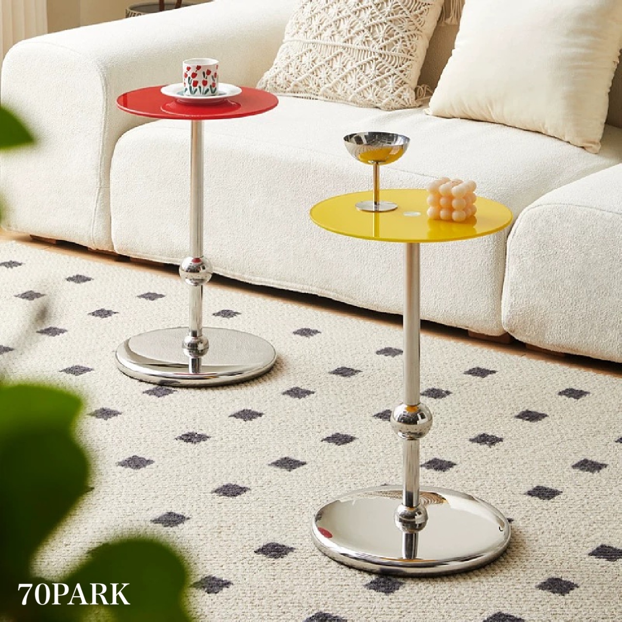 シルバー レッグ ラウンド コンパクト ミニ サイドテーブル 全2色 テーブル 韓国インテリア 韓国雑貨 韓国っぽ インテリア雑貨 韓国 おしゃれ 可愛い 北欧 カラフル 70PARK