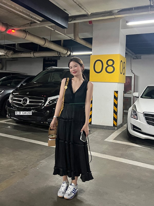 WXLSTUDIO ロマンチックな夏重工業レース光沢のある透明なアイランドシルクドレスの女性の夏の 2023 新しいスタイル