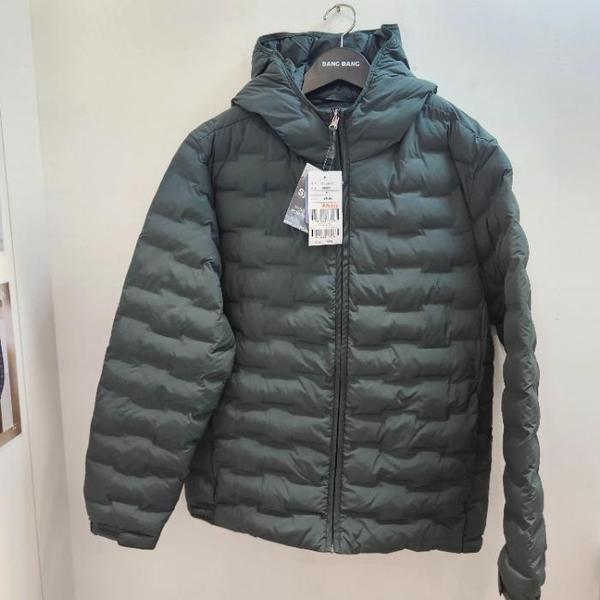 BANG BANG HC19 メンズシームレス軽量フード付きウェルロンパッド入りジャンパー NUL808 (S41776460)