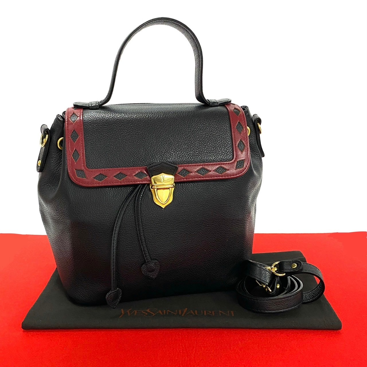 YSL パンチングショルダーバッグ レザー ブラック 18303