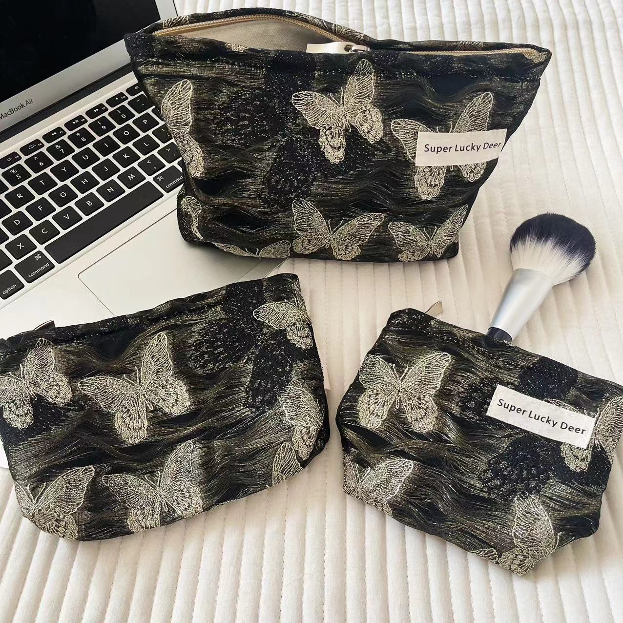 【1つ買うと10個無料】化粧ポーチ本日の商品ポーチ メイクポーチ 化粧ポーチ コスメポーチ メイクポーチ 大容量 化粧ポーチ 韓国 刺繍蝶大容量化粧品バッグ ポータブルクラッチバッグ 旅行用軽量収納バ