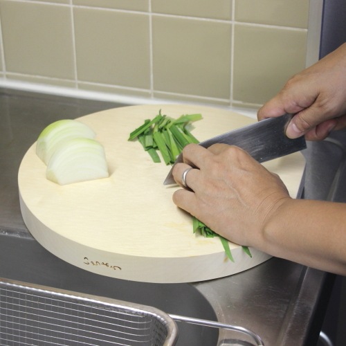 まな板 木製 丸型 銀杏 中 300mm 新井製作所 【沖縄不可】