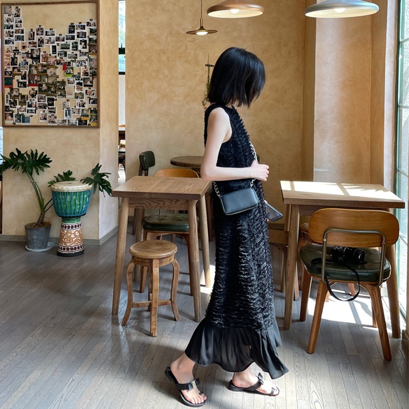 ワンピース ロングワンピース ロング丈 袖なし ノースリーブラウンドネック 裾フレア かわいい 大人可愛い きれいめ シンプル カジュアル 大人 上品 おしゃれ かっこいい 大人女子 こなれ感 ラフ