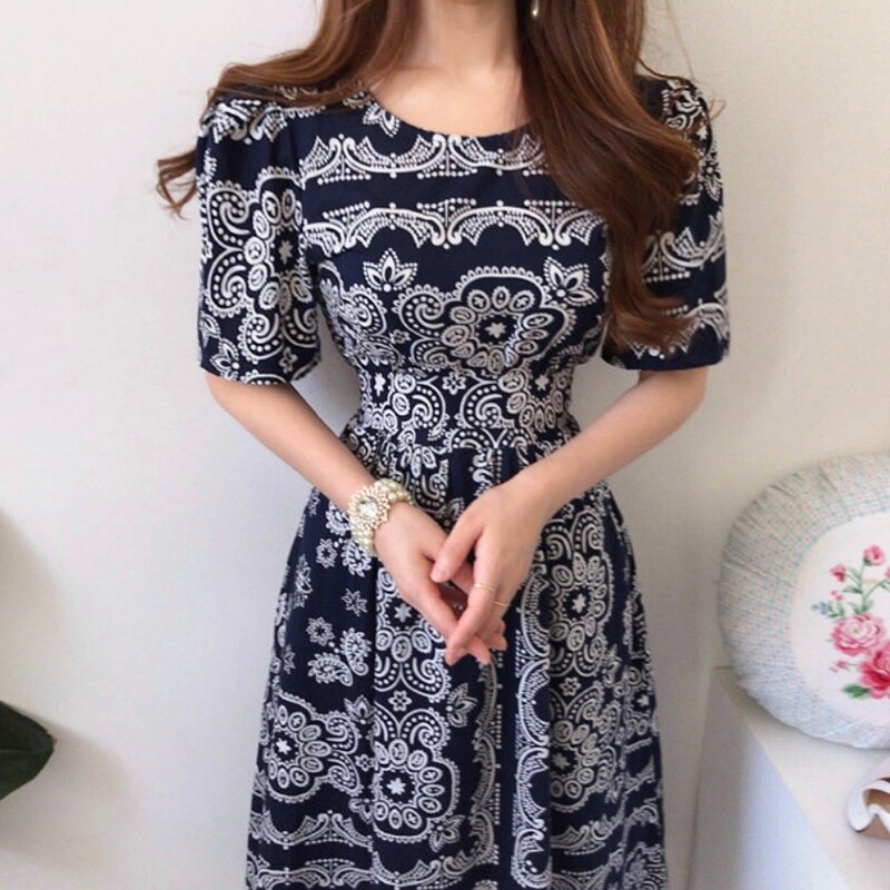 レトロ風 ワンピース 半袖 夏 カジュアル かわいい ロング aライン Aライン フレア ワンピドレス フレアスカート 膝下 ミディアム丈 ミドル丈 五分袖 ラウンドネック 襟なし フレア セミフレア