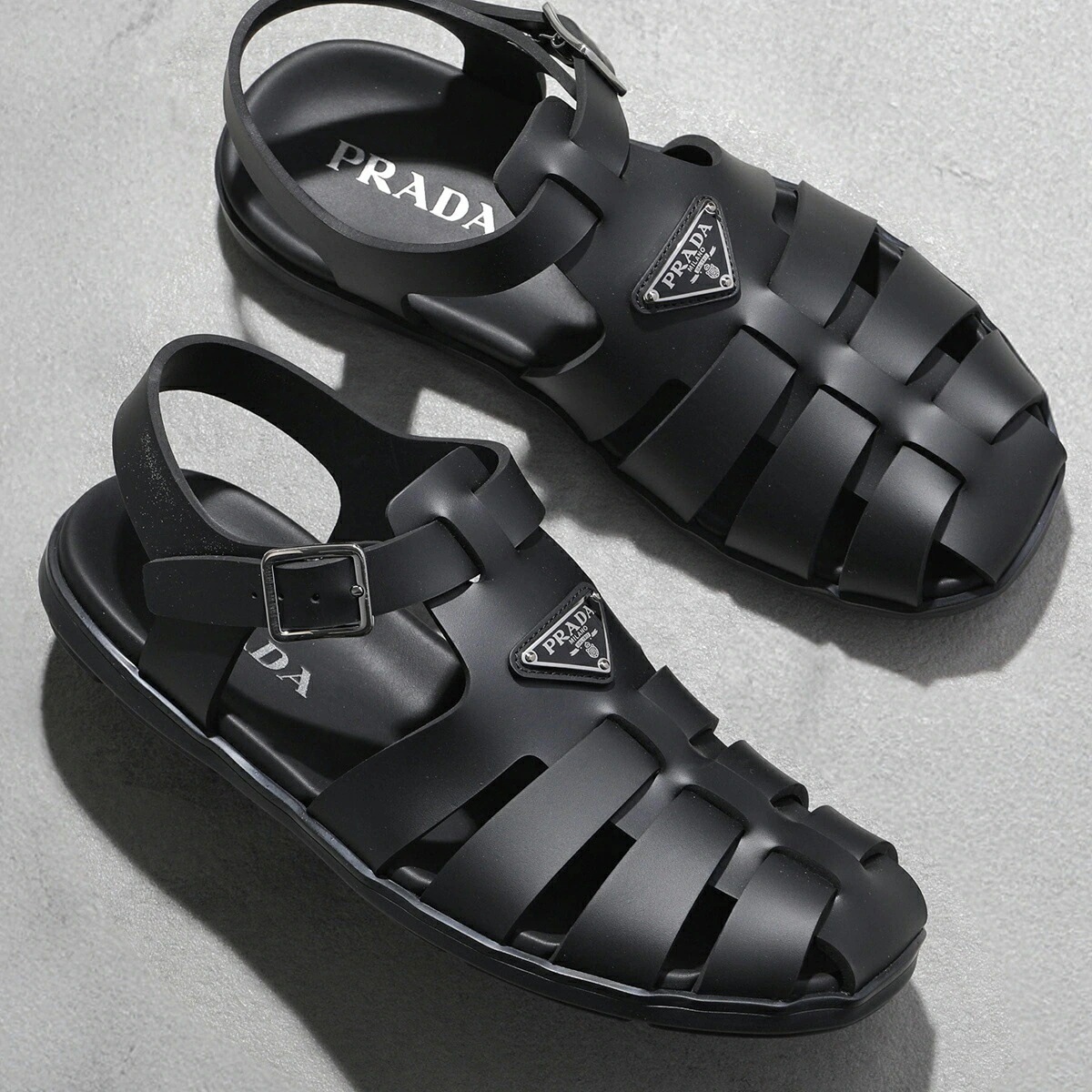PRADA プラダ フィッシャーマンサンダル 2X3119 3LKK メンズ ラバー トライアングルロゴ ビーチサンダル ロゴ メタルバックル シューズ 靴 F0002/NERO