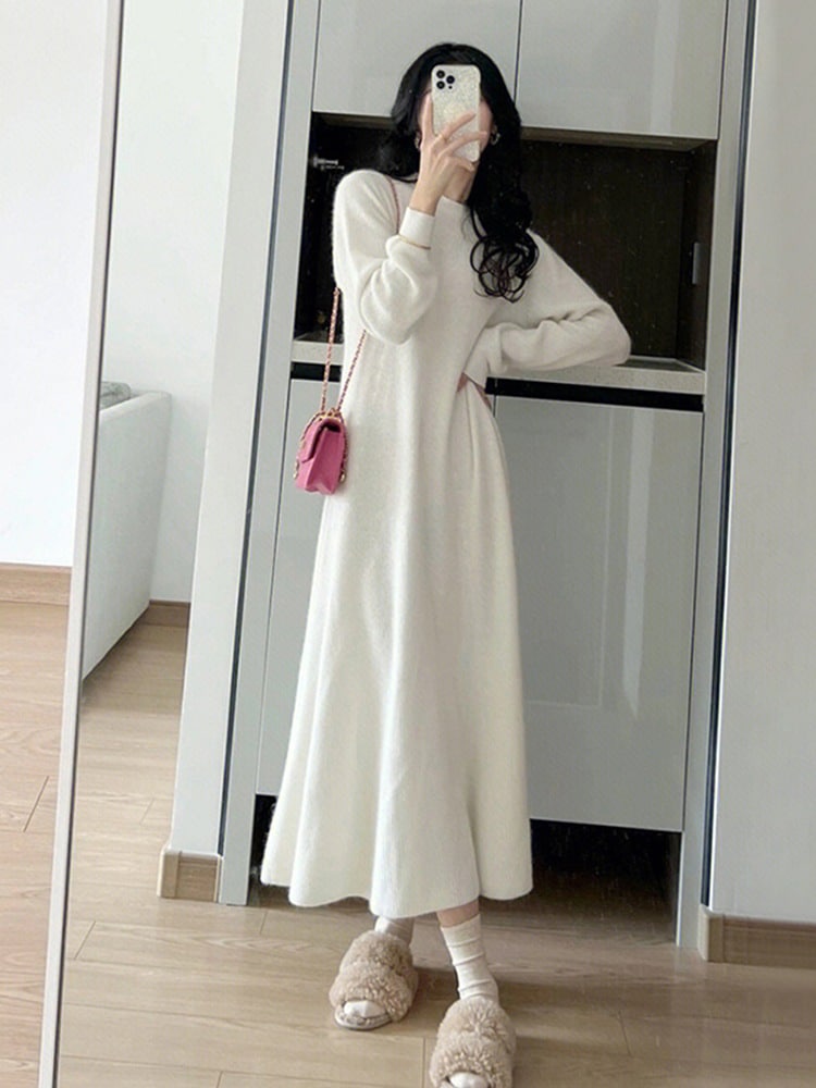 秋と冬のフランスの白いロングセクションジャンパードレス子供の優しいボトムス内のロングスカートを編んだ