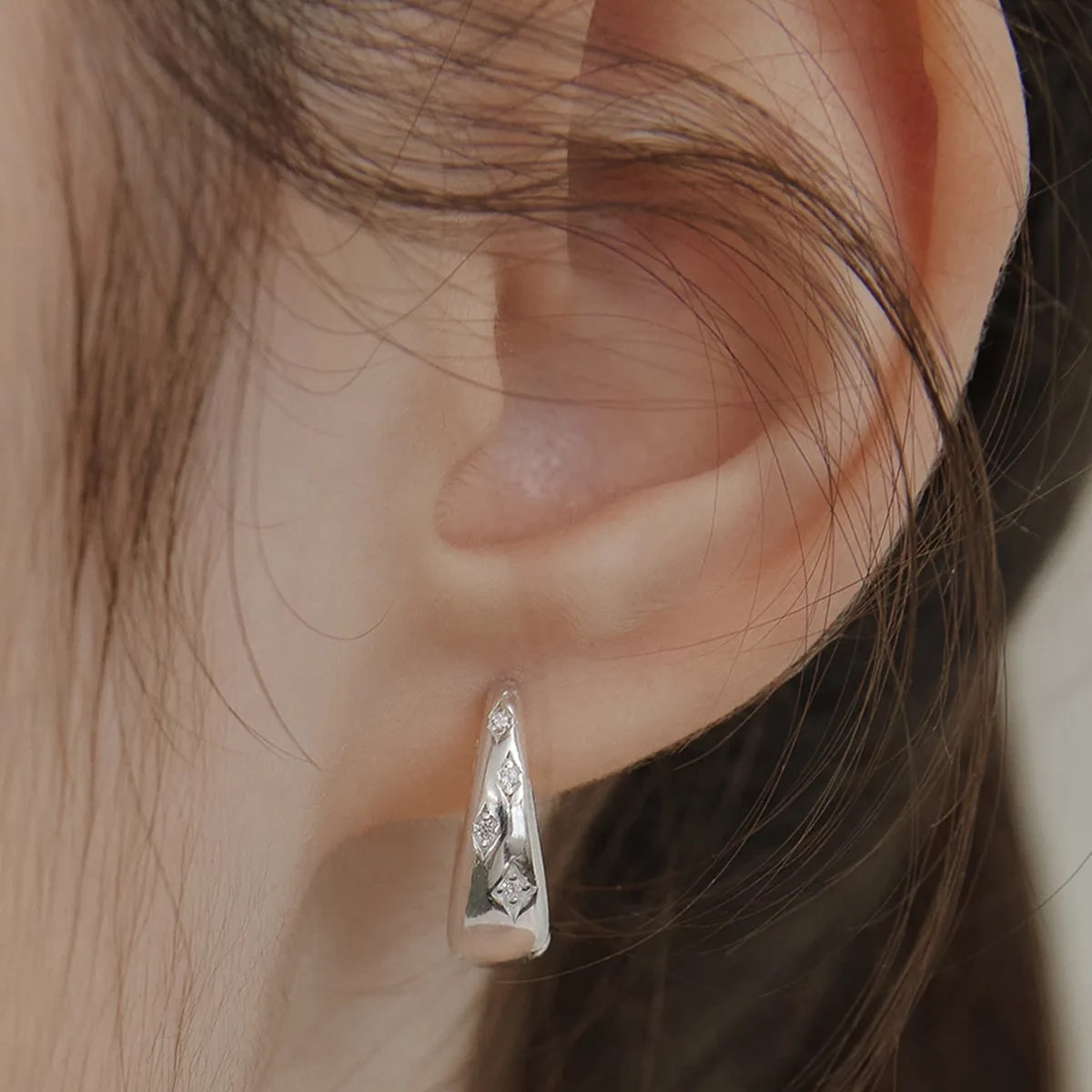 (シルバー925) ウィーン トゥインクル イヤリング／ピアス／Vienna