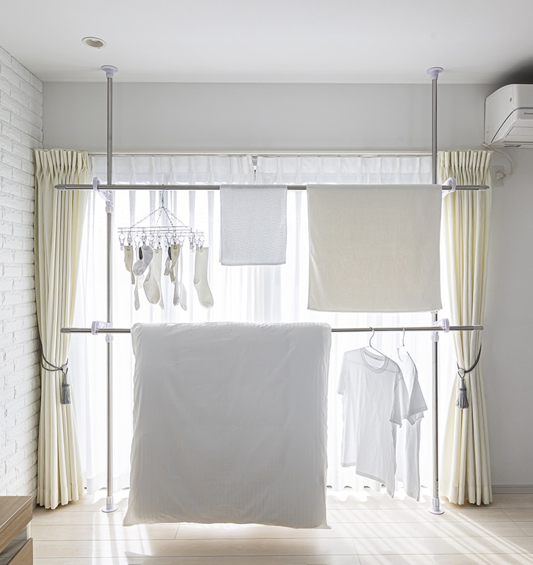 積水樹脂 DTHW-1 つっぱり式部屋干しポール(ステンレス＆ホワイト) DTHW1セキスイジユシ 5,561円