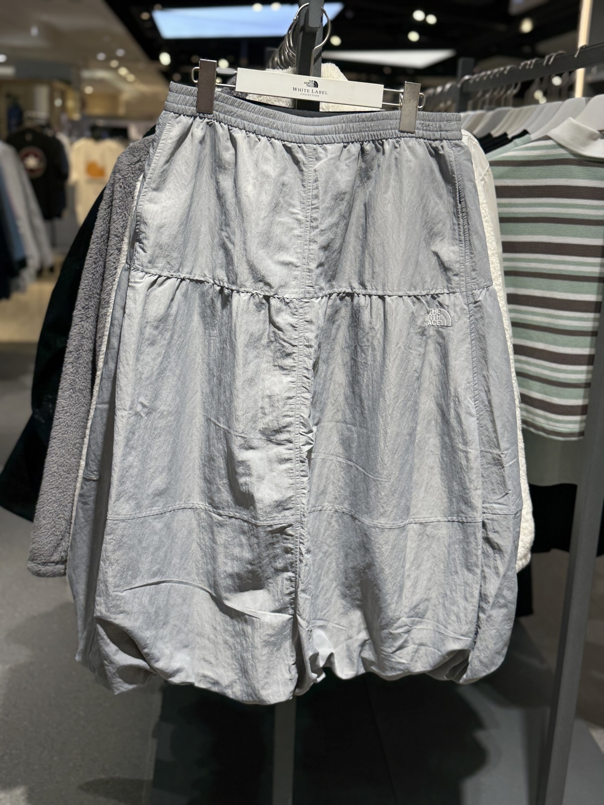 韓国正規品保証 関税負担なしNK6NR80J WS BALLOON SKIRT デイリー 基本 着装 男子 女子 人気 韓国 ファッション 男女共用 アウトドア