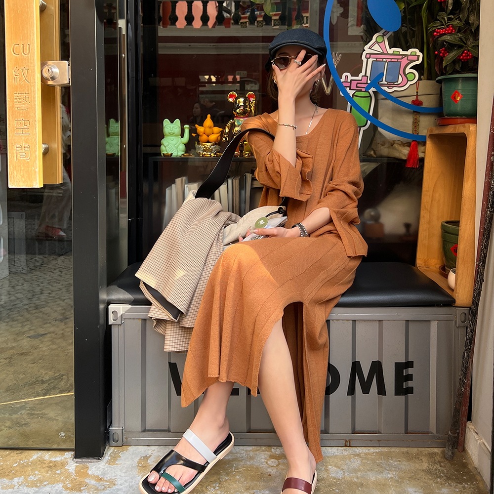 ワンピース ロングワンピース 長袖 Uネック サイドスリット ロング丈 かわいい 大人可愛い きれいめ シンプル 上品 おしゃれ ラフ ルーズ 大人女子 こなれ感 個性的 主役級 存在感 秋 冬