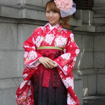 レンタル卒業式 袴 レンタル 女 袴セット 女 卒業式袴セット2尺袖着物＆袴 フルセットレンタル 安い 赤地に八重桜 金の七宝と蝶 水引ハカマ はかま rental