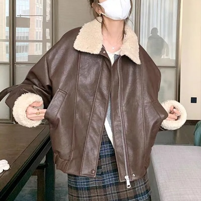 レトロな毛皮のコルセットに厚手の短いラムの毛のコート冬2024新型ゆったり機関車ジャケット