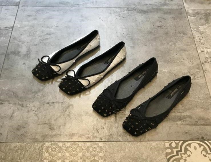パンプス 靴 ブラック ホワイト 小さい 大きい 走れる 歩きやすい 痛くない スクエアトゥ ペタンコ シューズ リボン　フラット デイリー お出かけ デート おしゃれ 大人可愛い コーデ スタイル