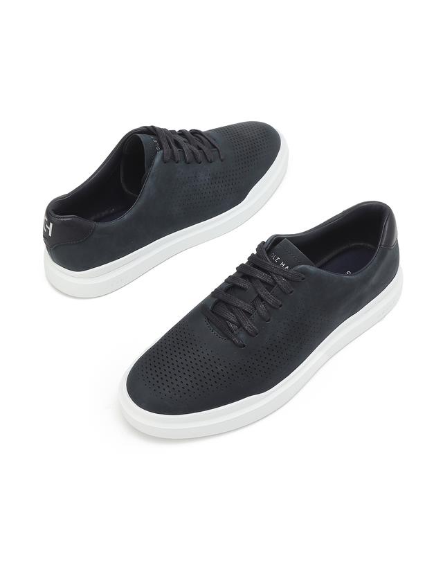 Grand Pro Rally Laser Cut ネイビー メンズスニーカー 韓国人気