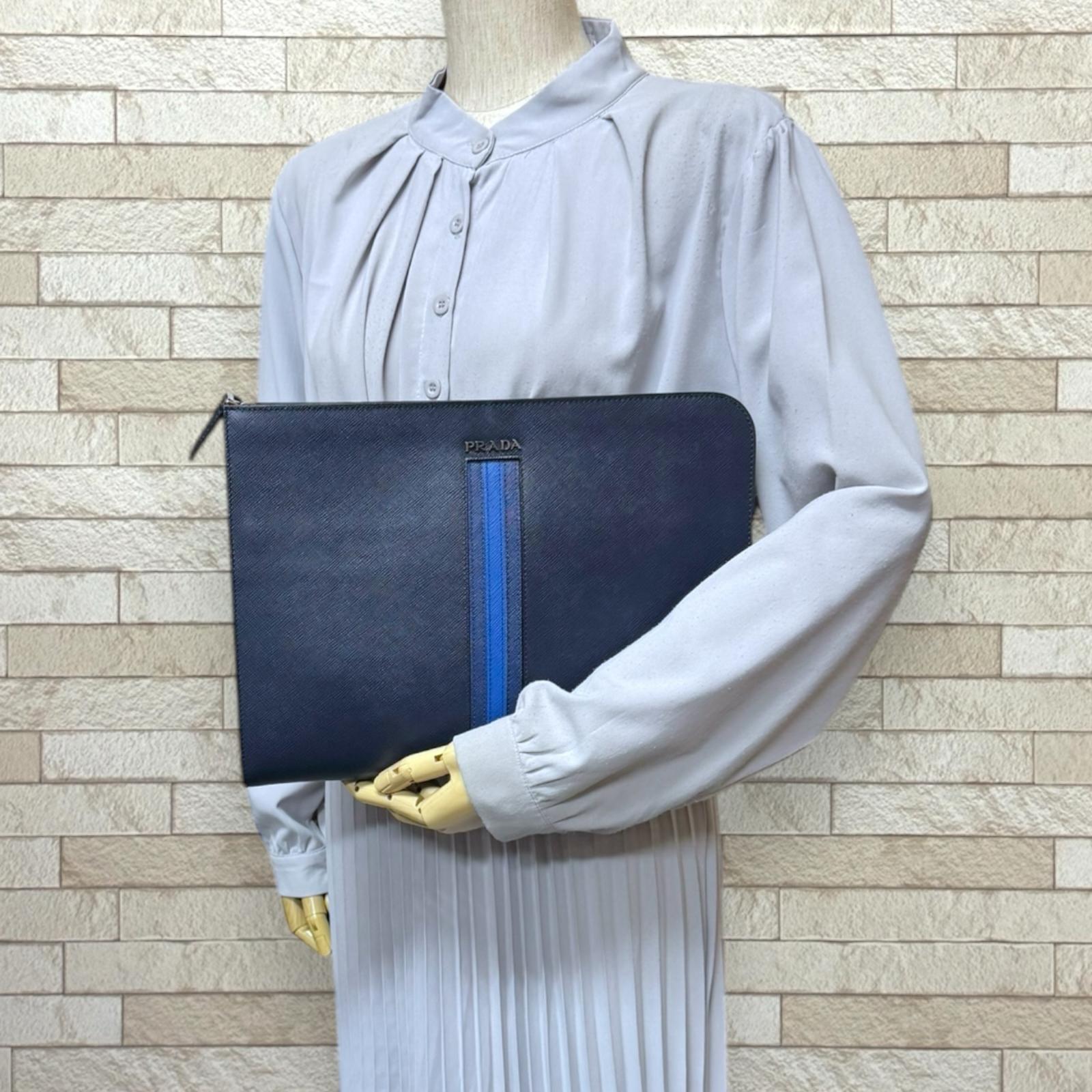 プラダ サフィアーノ クラッチバッグ レザー AV5841 ネイビー PRADA 中古 美品
