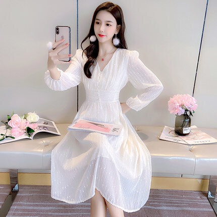 ワンピース デート 膝丈 ひざ丈 袖あり 長袖 Vネック かわいい 大人可愛い きれいめ シンプル カジュアル 大人 上品 おしゃれ お洒落 主役級 存在感 春 秋 10代 20代 30代 レディース