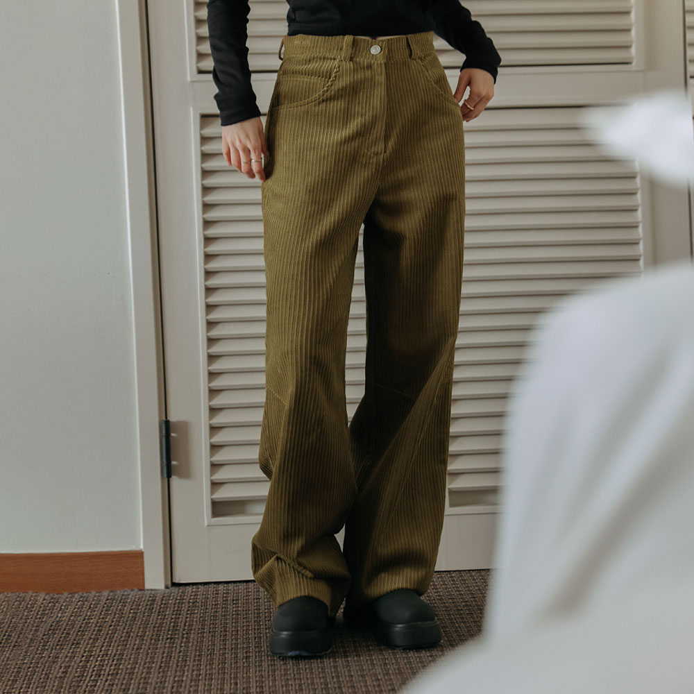 ロセントコーデュロイバックボタンワイドパンツ