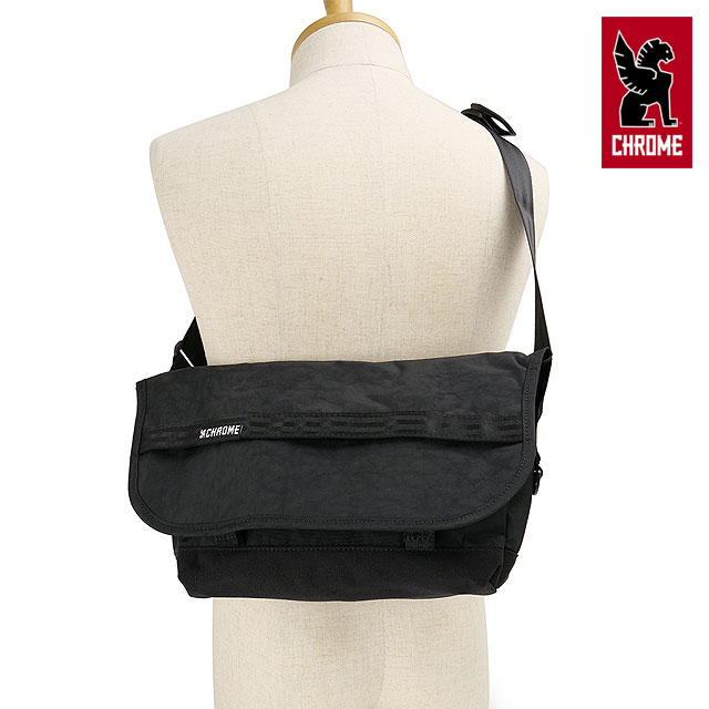 クーリエ フラップ メッセンジャーバッグ [JP242BKCK] メンズ・レディース ユニセックス 鞄 ショルダーバッグ 黒 BLACK-CRINKLE 正規取扱店