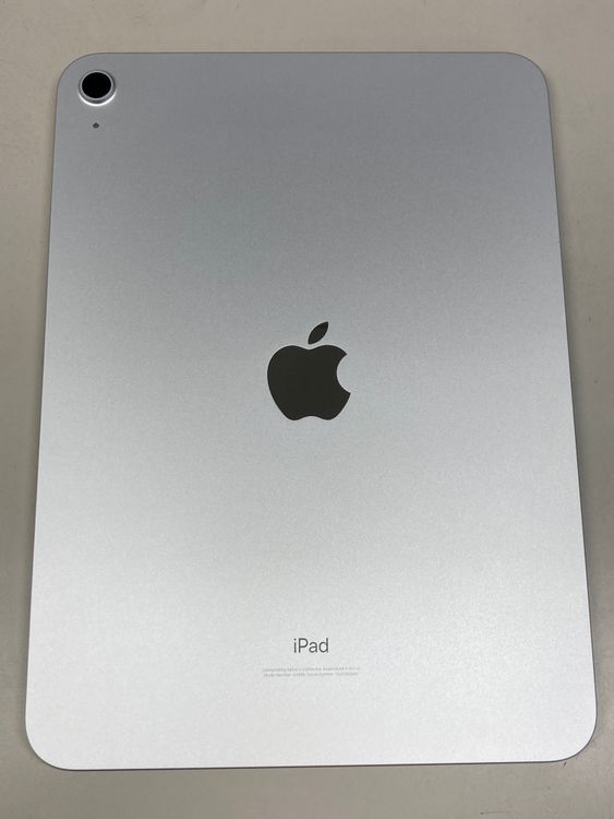 送料無料　極美品　電池100% apple iPad (第10世代) 64GB シルバー