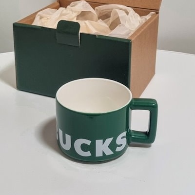 正規品】ワードマークマグ237ml グリーン 電子レンジ可能 食器洗浄機可能 四角ハンドル 安定感 シンプル クラシック 横に広い スタッド可能 wordmark