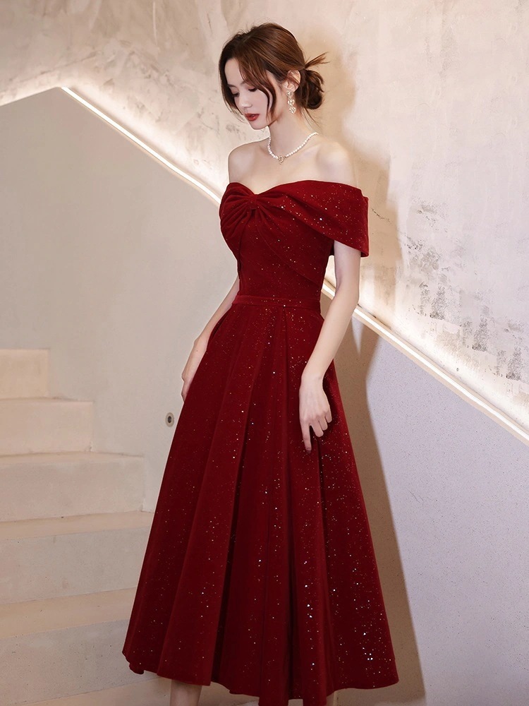 送料無料 ウエディングドレス 結婚式　ドレス パーティードレス ロングワンピース ドレス ロングドレス パーティードレス 結婚式敬酒服娘赤い字肩の婚約礼装平可着回門ワンピース小柄