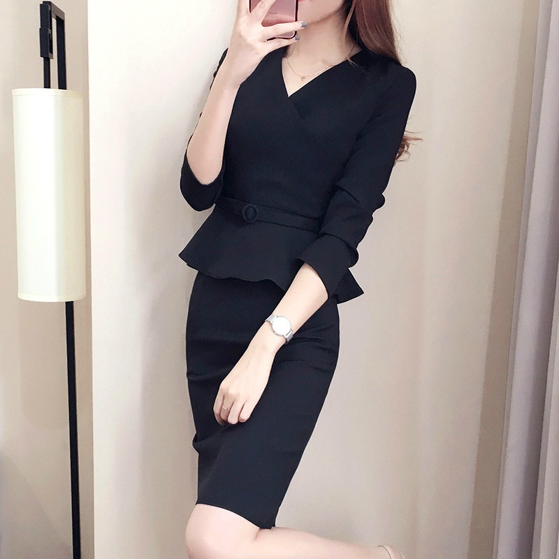 楽 脚長効果 ペプラム デート クール シンプル セクシー おしゃれ ひざ丈 お出かけ 休日 Vネック ママ リラックス タイトワンピ ファッション小物 ブラック ワンピース エレガント 長袖