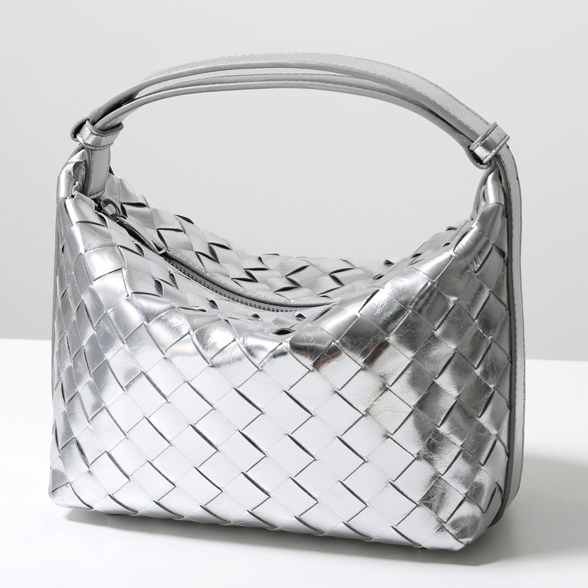 BOTTEGA VENETA ボッテガヴェネタ ハンドバッグ MINI WALLACE ミニ ウォレス 754443 V4P11 レディース イントレチャート レザー 鞄 8101/SILVER-SI