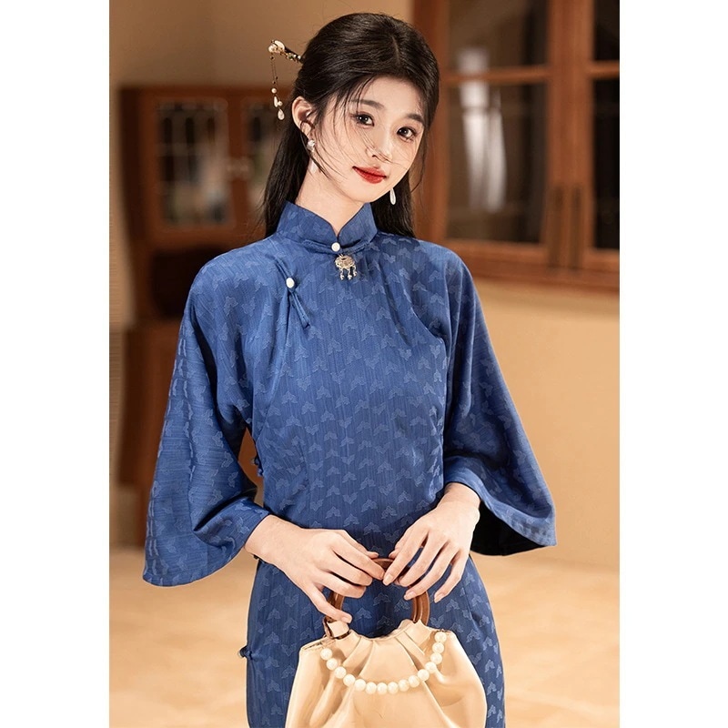 ワンピースドレスドレス青い古代のチョンサム2025レトロ漢服スタイル新しいスタイルの若い女性文学的な気質は毎日着用できます