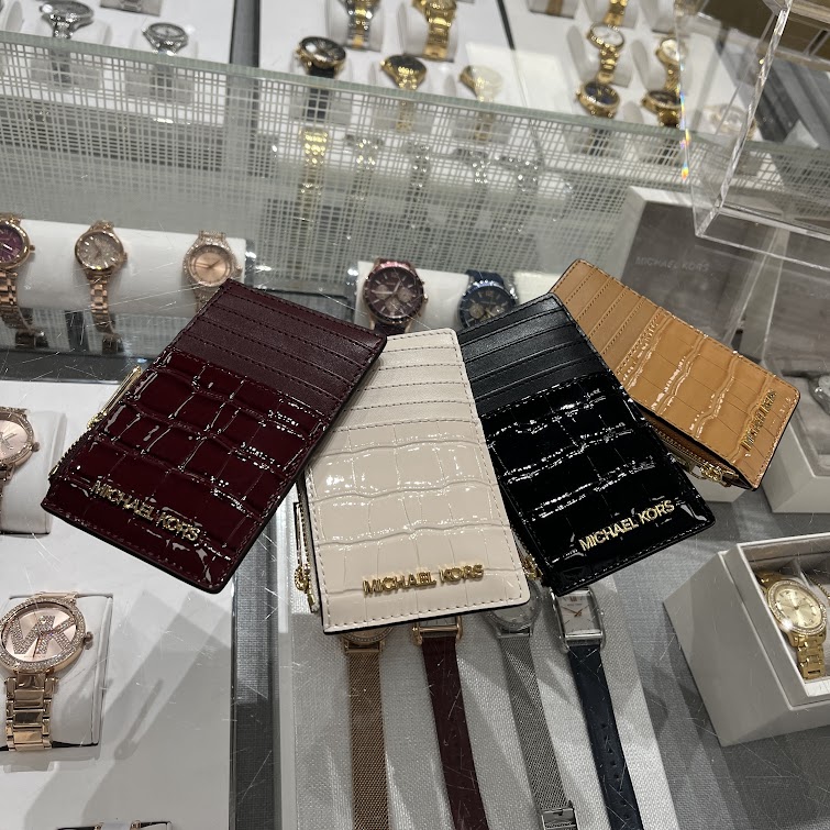 即発 正規品 USA直送 アウトレット レディース 小銭入れ付カードケース 35F4GTVD2A