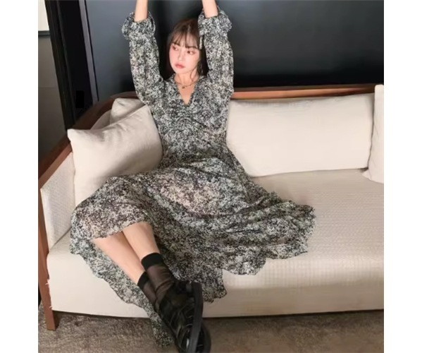 レディース ワンピース プルオーバー ドレス ロング 長袖 Vネック フレア Aライン フェミニン シフォン ハイウエスト かわいい 大人可愛い きれいめ カジュアル 上品 おしゃれ レトロ ガーリー