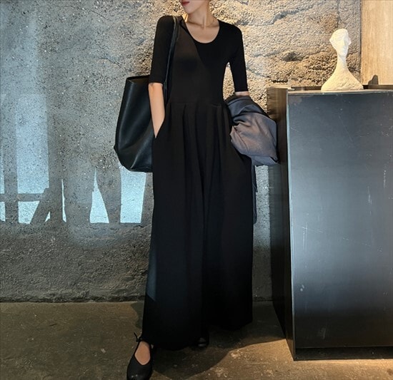 ワンピース ロングスカート ワンピドレス ロングドレス ニットドレス 秋 ミモレ丈 プルオーバー 袖あり 五分袖 ラウンドネック 襟なし フレア 細身 Aライン ドレープ ハイウエスト シンプル